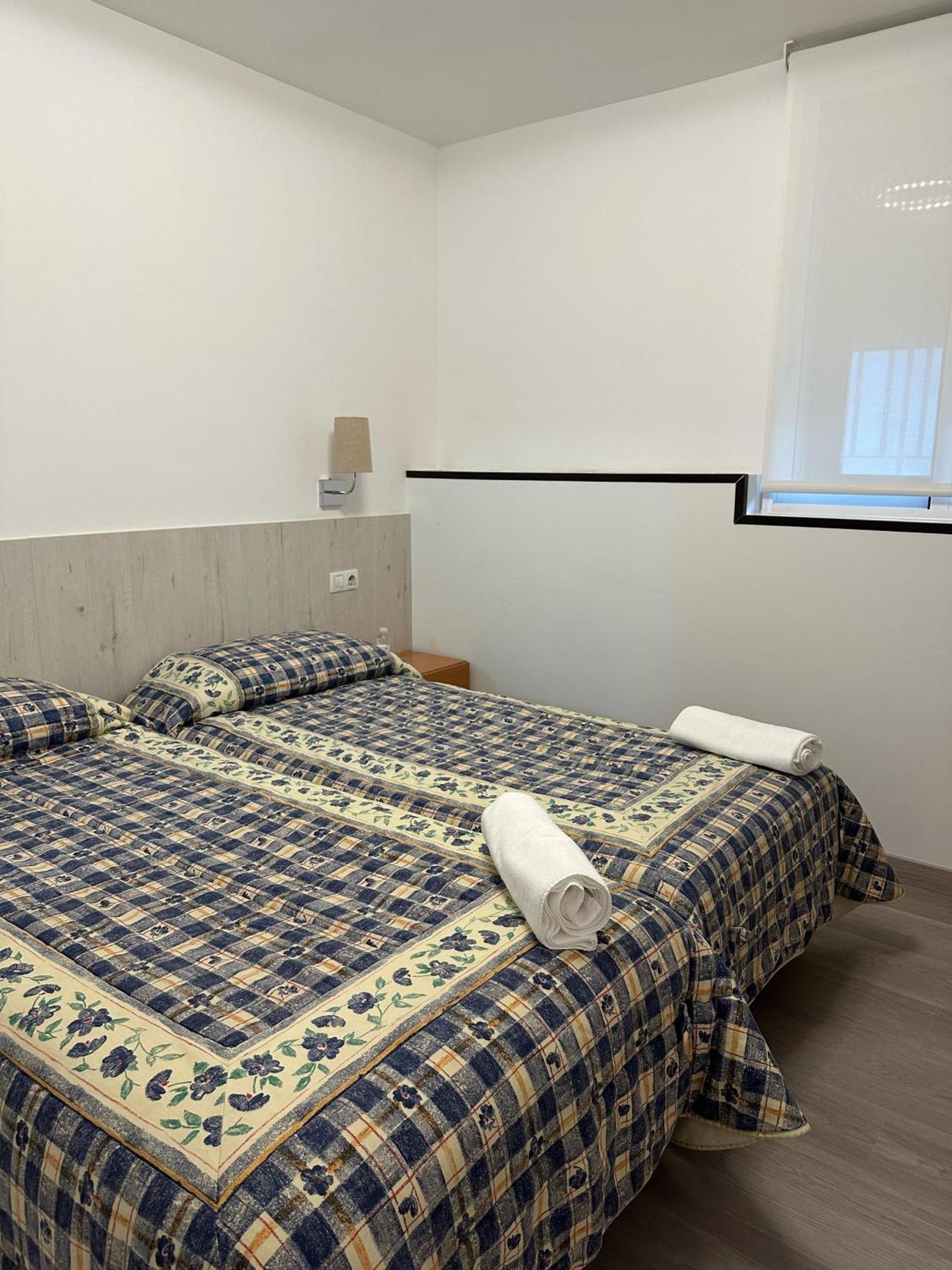 Hostal Restaurante Boccalino เลออน ภายนอก รูปภาพ